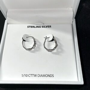NWT REAL 1/10 CTTW DIAMOND EARRINGS
